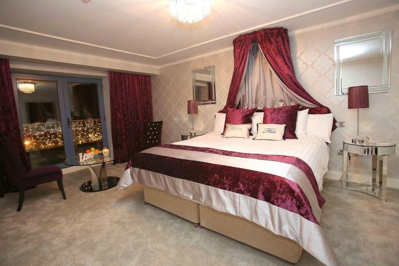 Shamrock Lodge Hotel แอธลอน ภายนอก รูปภาพ